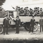 Der Schnitt der Schützen-Kaiserjäger-Uniform blieb, doch 1928 wechselte man vom Kaiserjägerhut zur Schirmkappe.